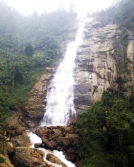 Seo Trung Ho waterfall - romantic and lovely moment in Sapa