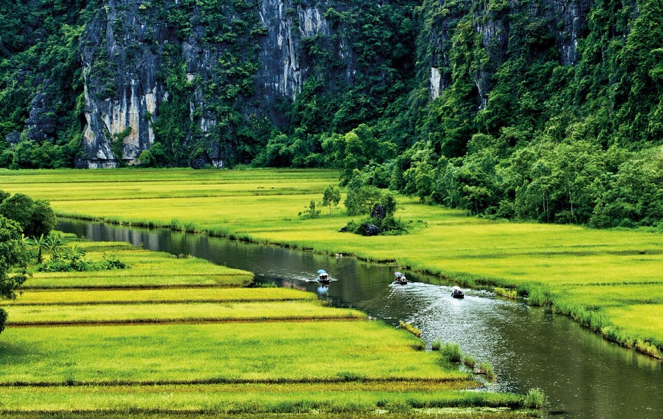 Top 3 Natural Wonder of Limestone in Vietnam