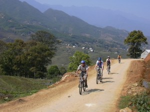 Cycle Ta Phin and Muong Hoa Valleys