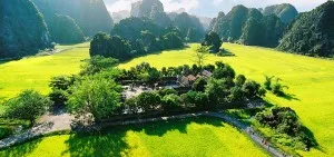 Explore Ninh Binh - Halong Bay on land combined with the Ancient Capital